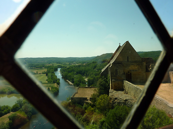 de Dordogne vanuit het kasteel in Beynac