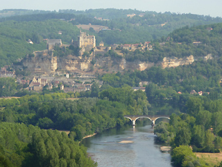 uitzicht op Beynac vanuit Castelnaud