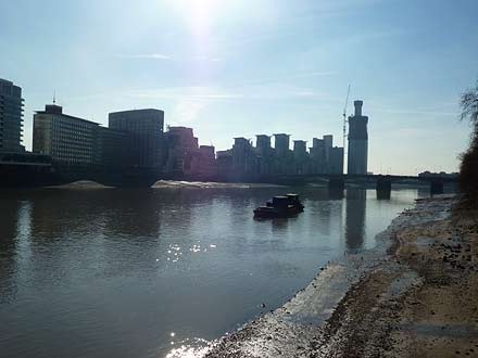 de Thames, zondagochtend